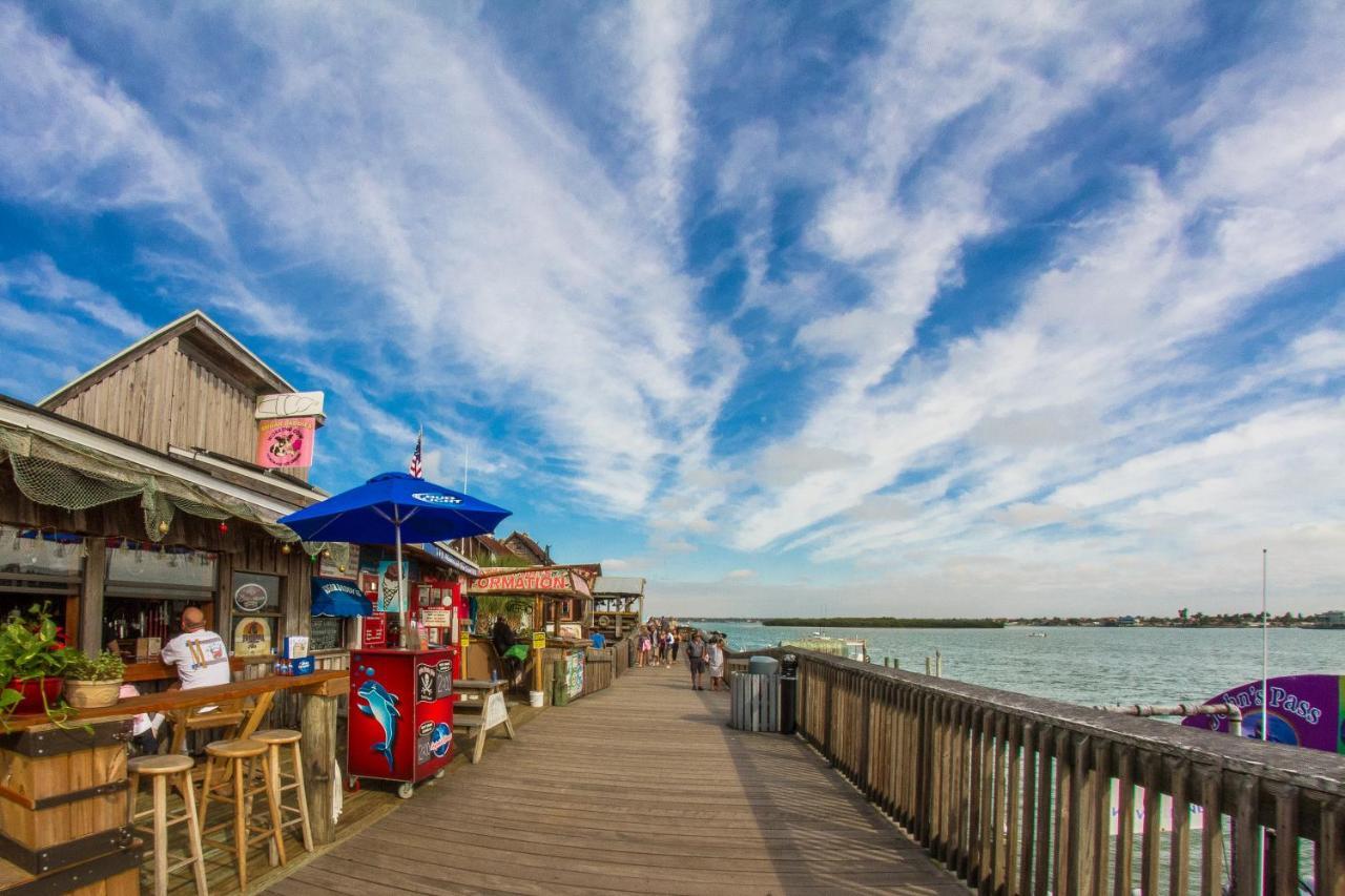 345 Surf Song Resort St. Pete Beach Exterior foto